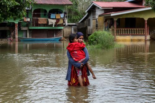 TINJAUAN BANJIR DI KAMPUNG BENDANG PEROL