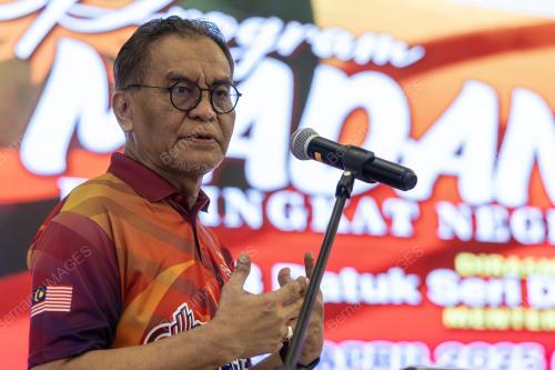 DATUK SERI DR DZULKEFLY AHMAD