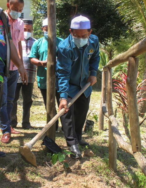 TUAN MOHD SARIPUDIN TUAN ISMAIL