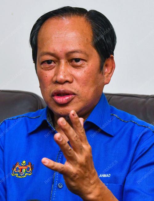DATUK SERI AHMAD MASLAN