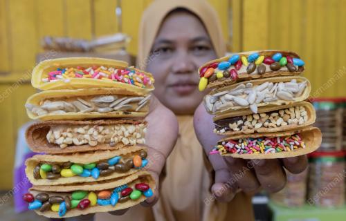 KUIH KAPIT EMPAT DARA