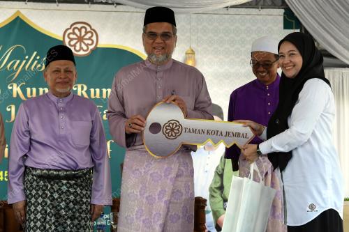DATUK MOHD AMAR NIK ABDULLAH