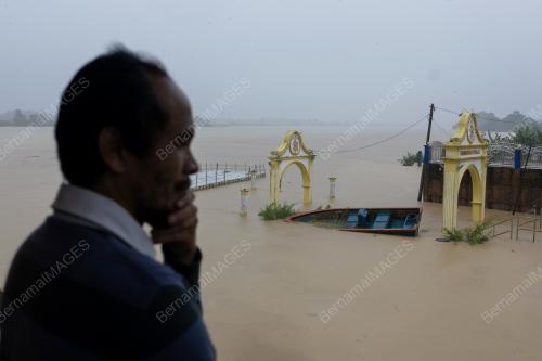 SUNGAI KELANTAN TAMBATAN D'RAJA