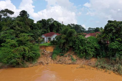 HAKISAN TEBING SUNGAI KELANTAN