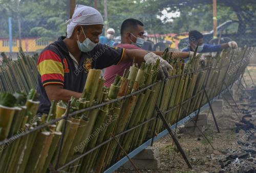 PROGRAM BAKAR LEMANG KAMPUNG SRI PENGGET