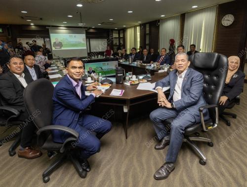DATUK SERI FADILLAH YUSOF