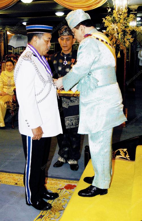 TUANKU ISMAIL PETRA SULTAN YAHYA PETRA