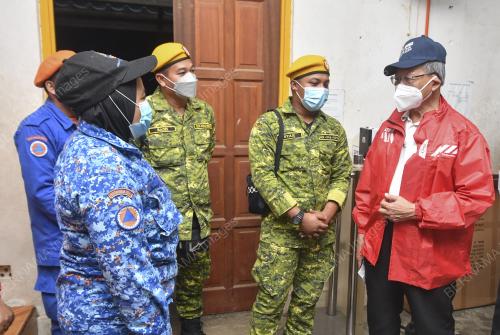 DATUK SERI MUSTAPA MOHAMED