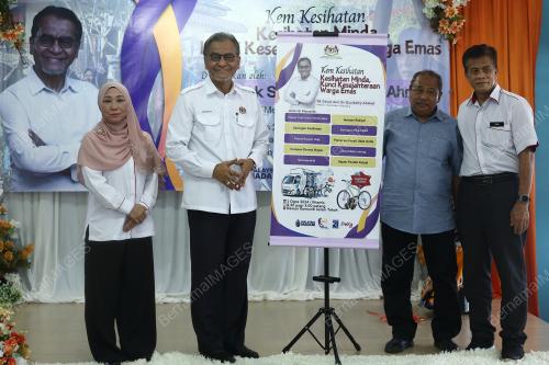 DATUK SERI DR DZULKEFLY AHMAD