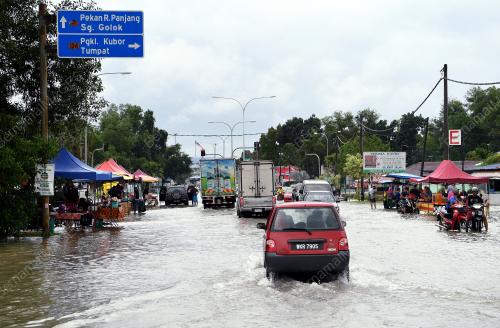 KB06_02122017_TINJAUAN_BANJIR_BN201711302928