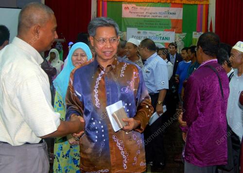 MUSTAPA MOHAMED