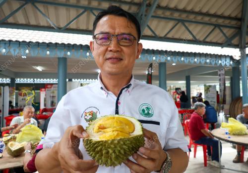 TAN HU HOI