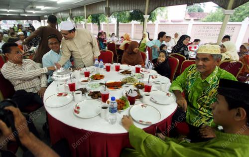 MOHAMED FADZLI HASSAN