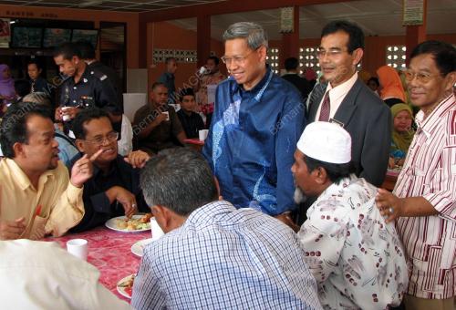 MUSTAPA MOHAMED