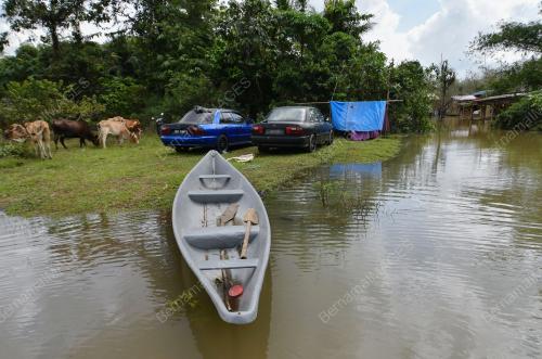TINJAUAN BANJIR DI KAMPUNG TERSANG