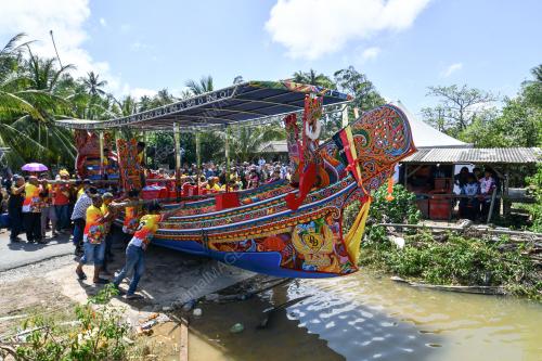 PERAHU KOLEK KUALA SABAK