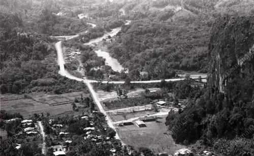 LEBUHRAYA TIMUR BARAT