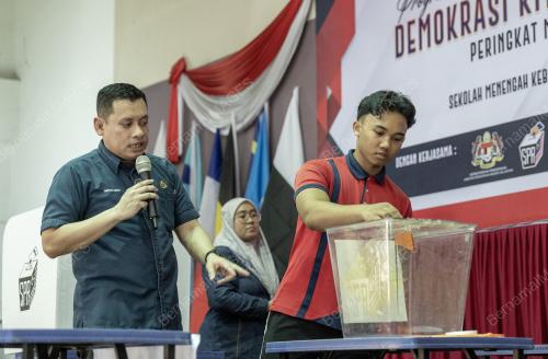 DEMOKRASI KITA