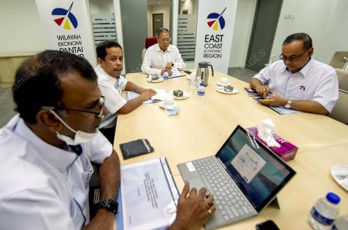 DATUK SERI MUSTAPA MOHAMED