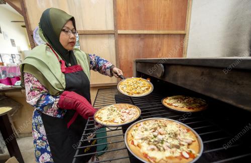 PIZA JANGOK MEK ANI