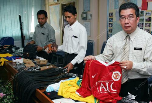 ROSLI AHMAD