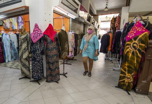 KEDAI PAKAIAN BEROPERASI KELANTAN