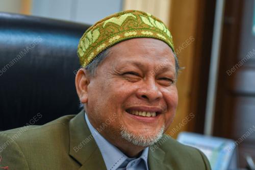 DATUK MOHD AMAR NIK ABDULLAH