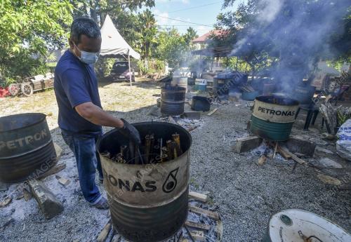 LEMANG DAUN LEREK