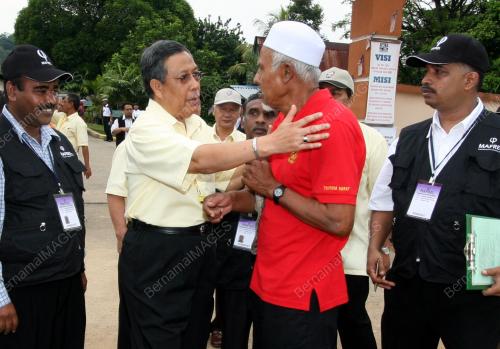 PILIHAN RAYA RAYA KECIL DUN MANIK URAI