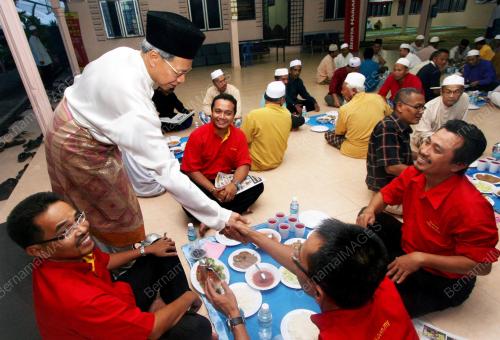 MUSTAPA MOHAMED