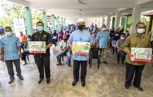 DATUK AHMAD MARZUK SHAARY