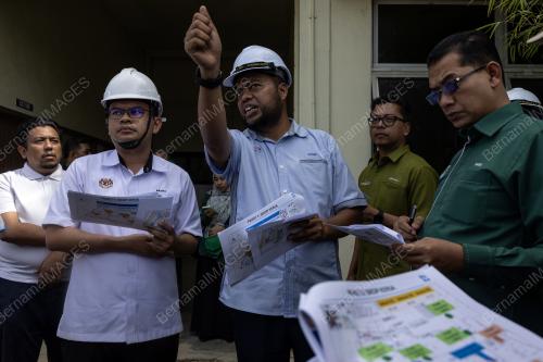 AKMAL NASRULLAH MOHD NASIR