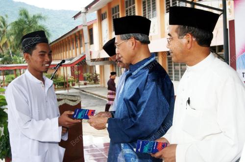 MUSTAPA MOHAMED
