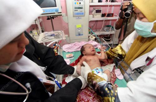 BAYI PEREMPUAN