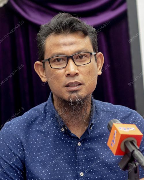 YUSRI CHE LAH