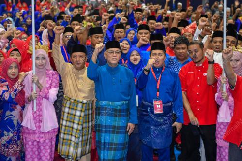 DATUK SERI WAN ROSDY WAN ISMAIL