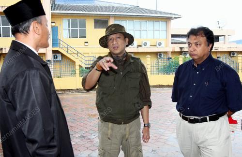 MOHAMED NAZRI ABDUL AZIZ