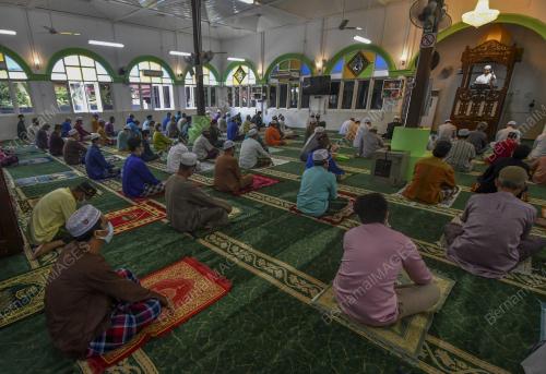 SOLAT JUMAAT DI KELANTAN