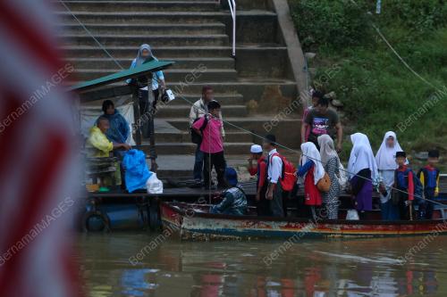 TINJAUAN DI SUNGAI GOLOK