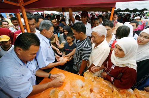 MUSTAPA MOHAMED