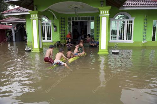 KB06_20122014_BANJIR