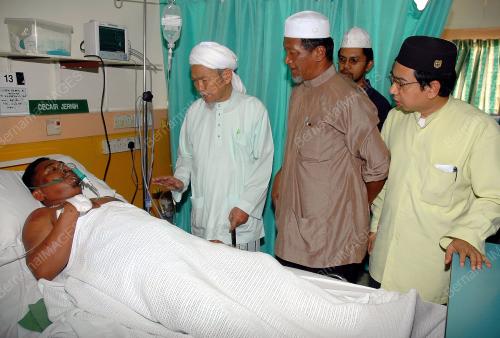 NIK AZIZ NIK MAT