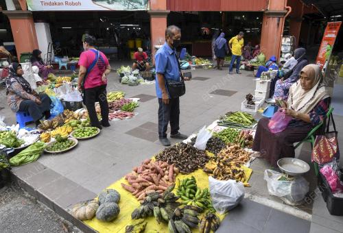 TINJAUAN ORANG RAMAI KE PASAR