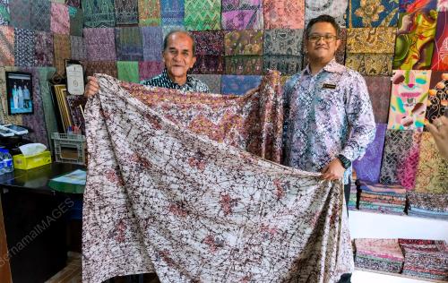 ADIGURU KRAF BATIK BLOK