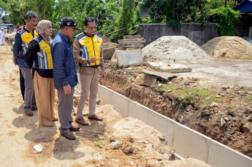 PROJEK PEMASANGAN LONGKANG MONSON