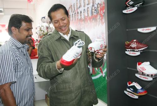 ANNUAR MUSA