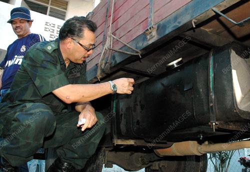 ROOSLAN RADZI