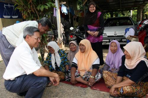 MUSTAPA MOHAMED