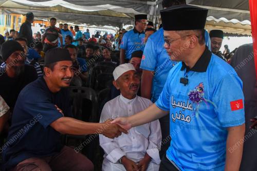 DATUK DR MOHD NA'IM MOKHTAR