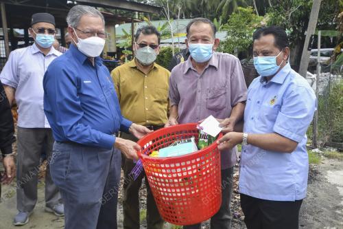 DATUK SERI MUSTAPA MOHAMED